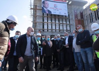 تنفيذا للقيادة السياسية “وزير النقل” يتفقد مشروع القطار الكهربي بالعاصمة الادارية