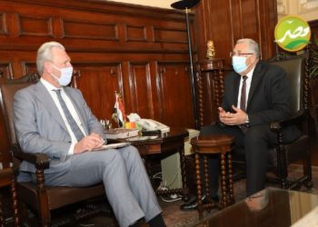 «وزير الزراعة» يستقبل السفيرالهولندي الجديد بالقاهرة لبحث التعاون الزراعي بين البلدين