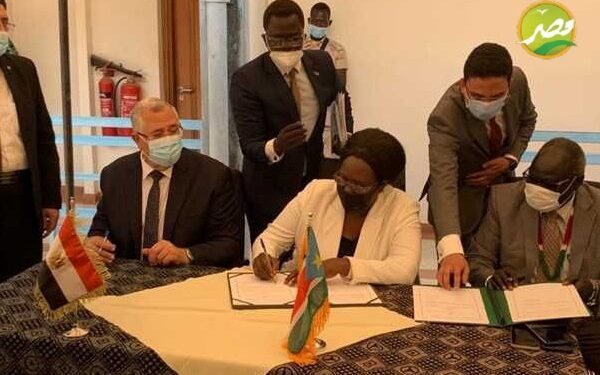 عقب زيارة «القصير» جنوب السودان توافق على استيراد الدواجن المصرية ومنتجاتها