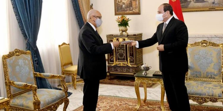 الرئيس السيسي يستقبل السيد زيني مولاي"وزير خارجية" جمهورية مالي 1 الرئيس السيسي يستقبل السيد زيني مولاي”وزير خارجية” جمهورية مالي