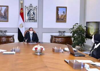 “الرئيس السيسي” يوجه بتعزيز الاستثمار الصناعي الوطني بالاشتراك مع خبرات القطاع الخاص