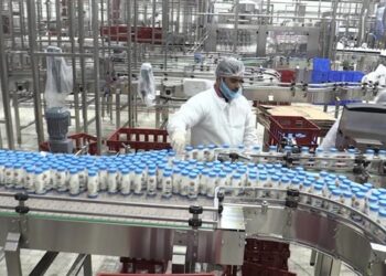 «الزراعة» تعتمد ١١٩ مليون جنيه لتمويل ٢٣ مركز لتجميع الألبان في ١٠ محافظات