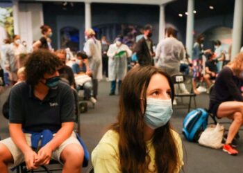 حوافز مالية “مليون دولار” للتشجيع على تلقي لقاح كورونا بالولايات المتحدة الأمريكية