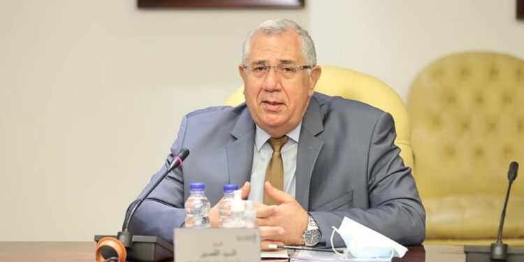 وزير الزراعة يترأس جلسة الاتحادين الأفريقى والأوربى حول استخدام الحلول الرقمية في الزراعة لمكافحة الأمراض وتعزيز المجتمعات الريفية 1 «الزراعة» رقمنة " 9 ملايين" فدان زراعى وإصدار كارت الفلاح لأكثر من "5.5 مليون مزارع