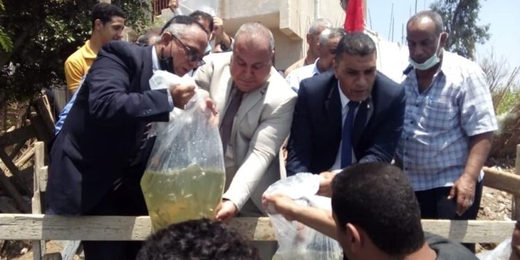 “الزراعة”إلقاء 2 مليون وحدة زريعة بلطي نيلي بالبحر الفرعونى بمحافظة المنوفية