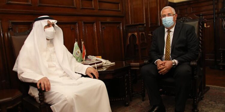 «وزير الزراعة» يستقبل وفدا سعوديا رفيع المستوي ويؤكد استمرار حركة الصادرات الزراعية المصرية للمملكة