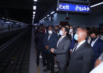 «وزير النقل» يشهد فعاليات البدء الرسمى لتشغيل وصيانة الخط الثالث لمترو الأنفاق