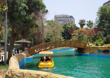 حديقة الحيوان تفاجيء جمهورها بــ “البدلات النهرية”بعشرة جنيهات