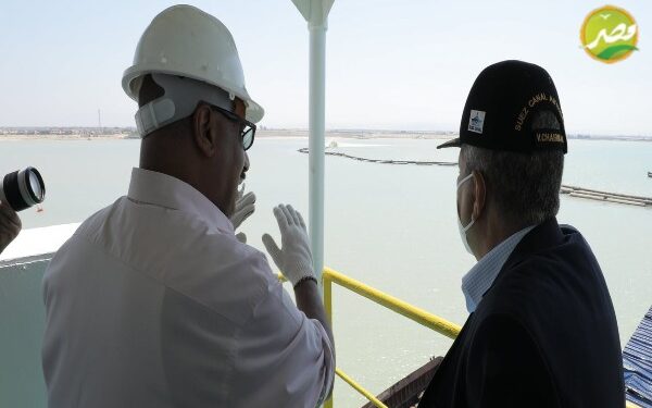 «الفريق أسامة ربيع» ..كميات التكريك بالبحيرات المرة الصغرى بلغت 557 ألف متراً مكعبا 1 «الفريق أسامة ربيع» ..كميات التكريك بالبحيرات المرة الصغرى بلغت 557 ألف متراً مكعبا