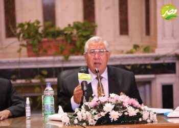 «وزير الزراعة» فخامة الرئيس السيسي يقود البلاد لنهضة تنموية شاملة تلقى بالمسئولية على المراكز البحثية الزراعية