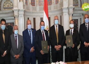 «وزير الزراعة» يشهد توقيع بروتوكول تعاون مشترك بين “بحوث الصحراء” و”الريف المصري”