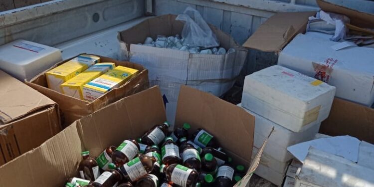 "الزراعة": التفتيش على 230 مركز بيع وتداول الادوية واللقاحات البيطرية في 10 محافظة خلال شهر يونيو 1 “الزراعة”: التفتيش على 230 مركز بيع وتداول الادوية واللقاحات البيطرية في 10 محافظة خلال شهر يونيو