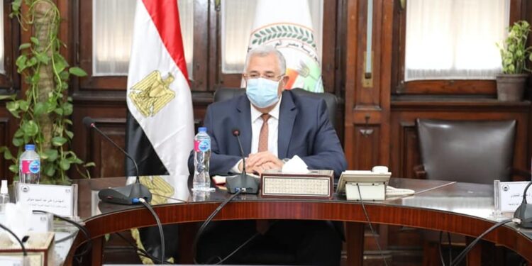 «القصير» يربط قطاع الزراعة بمصر الرقمية ويطلق منظومة كارت الفلاح بعدة محافظات