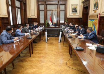 «وزير الزراعة» يكلف بوضع الدراسات اللازمة للنهوض بمجالات انتاج اللقاحات