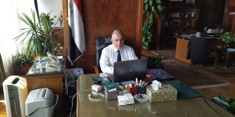 “الري” تواصل حملات إزالة التعديات على المجارى المائية وإحالة المتعدين للنيابة العسكرية