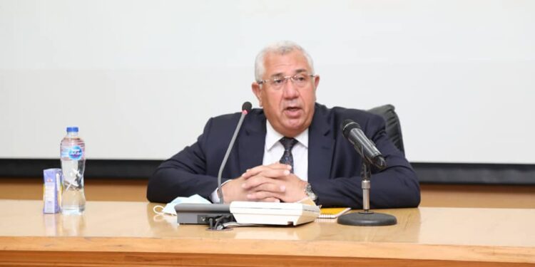 «القصير» الرئيس السيسي أطلق أهم مشروع بتكلفة 700 مليار لتحسين حياة 55 مليون مواطن 1 «القصير» الرئيس السيسي أطلق أهم مشروع بتكلفة 700 مليار لتحسين حياة 55 مليون مواطن