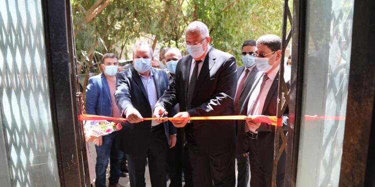 «القصير» يفتتح اعمال تطوير وإعادة تشغيل معمل تحليل التربة بهيئة التعمير والتنمية الزراعية 1 «القصير» يفتتح اعمال تطوير وإعادة تشغيل معمل تحليل التربة بهيئة التعمير والتنمية الزراعية