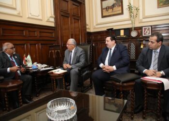 “وزير الزراعة” يبحث مع الممثل المقيم لبرنامج الغذاء العالمي نتائج المشروعات المشتركة الزراعية