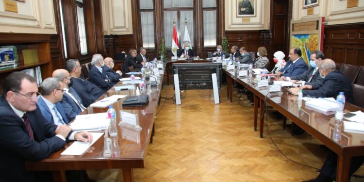 "وزير الزراعة" يبحث نتائج المشروعات الممولة من الجهات الدولية المانحة 1 وزير الزراعة يترأس برنامج التنمية الزراعية