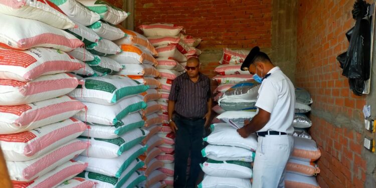 ضبط 3 مصانع ومخزنين لإنتاج وتخزين الأعلاف بدون ترخيص في كفر الشيخ 1 ضبط 3 مصانع ومخزنين لـ تخزين الأعلاف