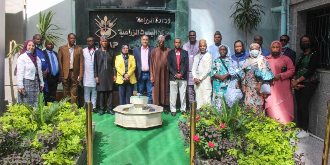 وفد علمي نيجيري يتفقد معمل "متبقيات المبيدات" 1 وفد علمي نيجيري يتفقد معمل "متبقيات المبيدات"