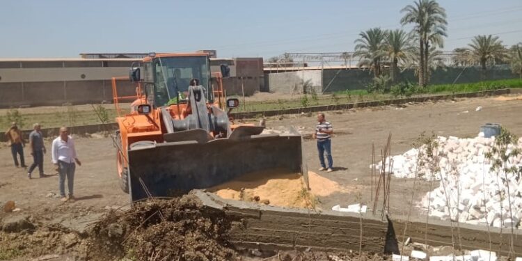 وكيل زراعة البحيرة لـ"صوت الفلاح" إزالة التعديات عن ٨ آلاف فدان من الأراضي الزراعية 1 وكيل زراعة البحيرة لـ”صوت الفلاح” إزالة التعديات عن ٨ آلاف فدان من الأراضي الزراعية