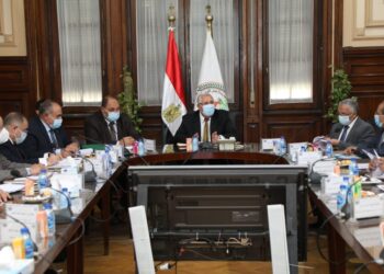 وزير الزراعة يترأس اجتماع اللجنة التنسيقية لمشروع تعزيز الموائمة في البيئات الصحراوية