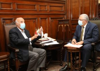 لضبط أسعار البيض والدواجن .. "القصير" يبحث مع اتحاد الدواجن ضخ كميات بأسعار مناسبة