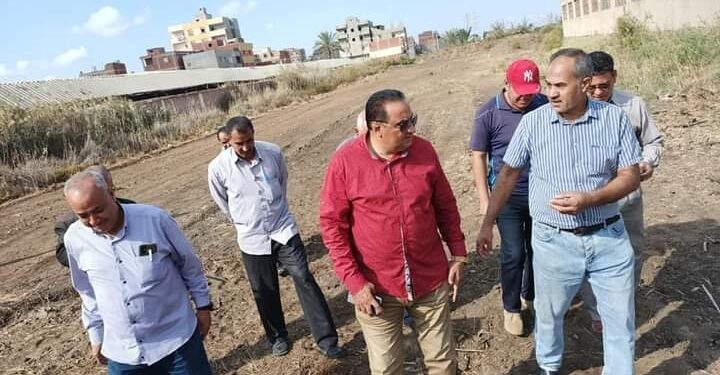 وكيل زراعة دمياط يتابع تسليم كارت الفلاح والأسمدة