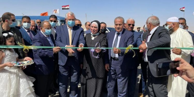 وزير الزراعة يصل إلى الوادي الجديد للمشاركة في "مهرجان التمور" 1 مهرجان التمور