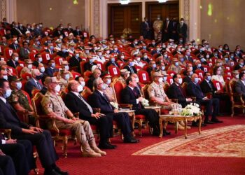 الرئيس السيسي يشهد الندوة التثقيفية الرابعة والثلاثين للقوات المسلحة