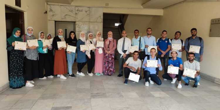 الزراعة تنظم تدريبا لـ مطبقي المبيدات بمركز البحوث الزراعية 1 الزراعة تنظم تدريبا لـ مطبقي المبيدات بمركز البحوث الزراعية