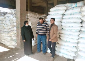 توزيع الأسمدة للمزارعين