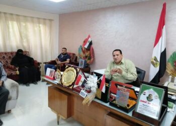 زراعة القمح على مصاطب والزراعة التعاقدية في اجتماع «عبدالسميع» بمديري الإدارات