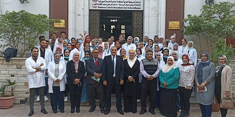 طلاب بيطرى المنصورة فى زيارة علمية لمعهد «الصحة الحيوانية» 1 معهد الصحة الحيوانية