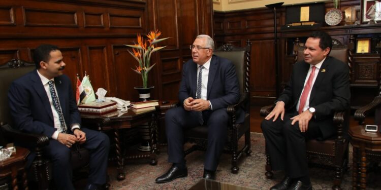 توفير الأسمدة للمزارعين