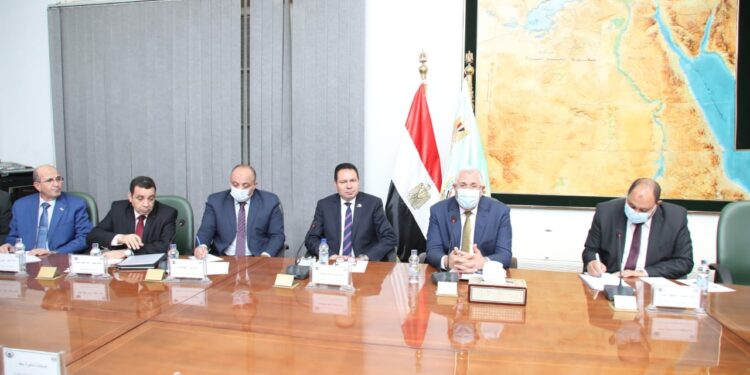 وزير الزراعة يترأس أول اجتماع للمجلس الأعلى للمركز القومي للأوبئة البيطرية 1 الأوبئة البيطرية