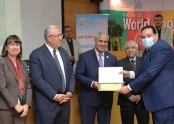 د. على حزين رئيس جهاز التنمية الشاملة