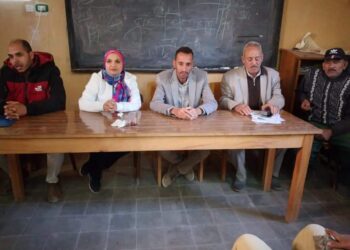 مكافحة حشرة الحشد الخريفية