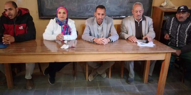 مكافحة حشرة الحشد الخريفية