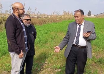 «عطية» يتفقد المزرعة الإرشادية جنوب بورسعيد