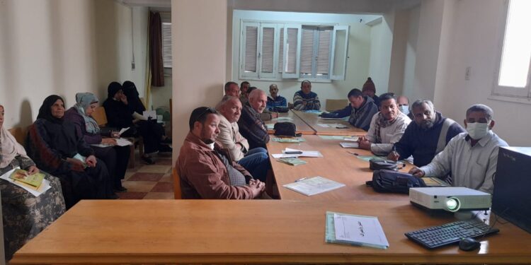 "الاستخدام الآمن والفعال لمبيدات الحشائش"  دورة تدريبية بقنا 1 مبيدات الحشائش