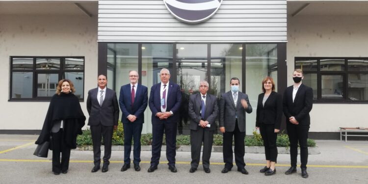 خلال زيارته للمجر.. وزير الزراعة يزور أكبر شركة لإنتاج الأمصال واللقاحات 1 الأمصال واللقاحات