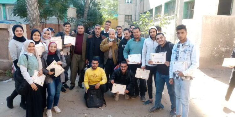 برنامج مطبقي المبيدات