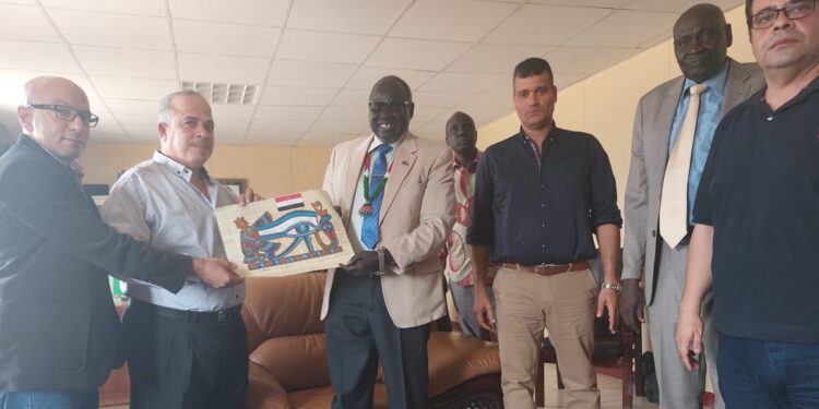 الزراعة ترسل وفد بيطري لتفقد الحالة الوبائية للثروة الحيوانية بدولة جنوب السودان 1 وفد بيطري