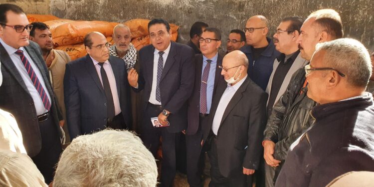 الزراعة تتابع توزيع الأسمدة في محافظتي المنوفية والغربية 1 توزيع الأسمدة