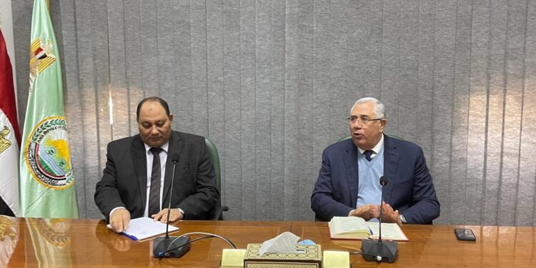 وزير الزراعة يبحث مع قيادات الوزارة جهود تنمية الثروة الحيوانية 1 الثروة الحيوانية