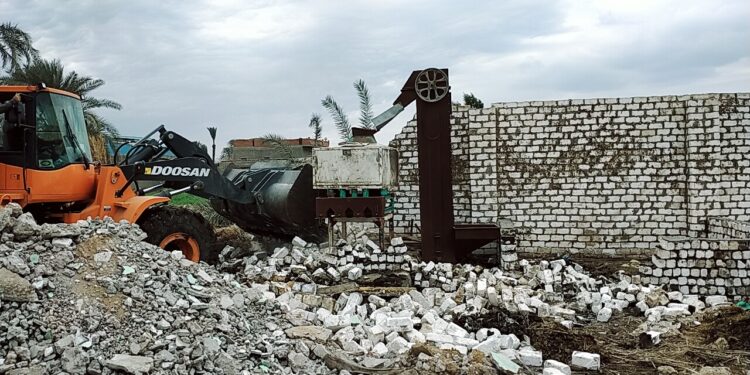 وكيل زراعة الفيوم إزاله 19 حالة تعد على الأراضي الزراعية 1 وكيل زراعة الفيوم إزاله 19 حالة تعد على الأراضي الزراعية