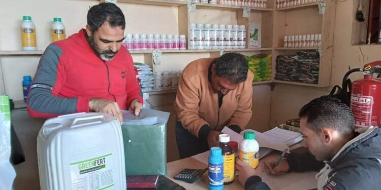 محلات المبيدات المخالفة.. زراعة بورسعيد تضبط محلين وتتابع زراعات القمح 1 محلات المبيدات المخالفة.. زراعة بورسعيد تضبط محلين وتتابع زراعات القمح