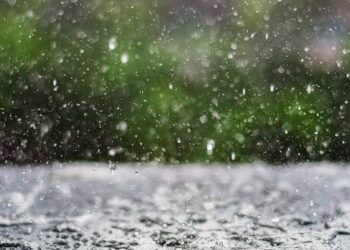 سقوط الأمطار